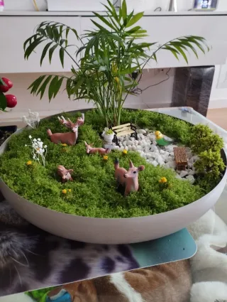 Centro de mesa decorativo con figuras