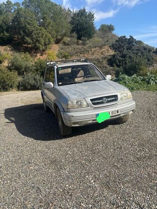 Suzuki Grand Vitara 2.5 V6