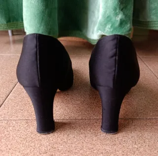 Scarpe da sera nere in raso