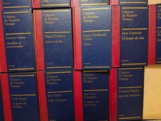 Lote 25 libros de Clasicos de Nuestro Tiempo