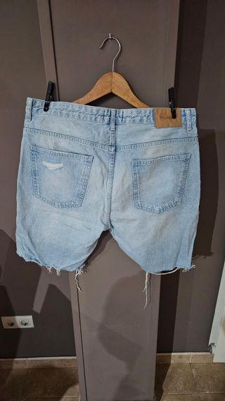 Bermudas Pull and Bear Talla 46 Azul Claro Estilo