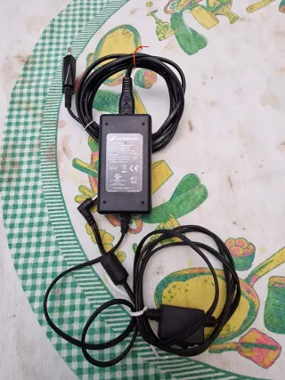 Adaptador Cargador FSP GROUP INC Cable 12.0V