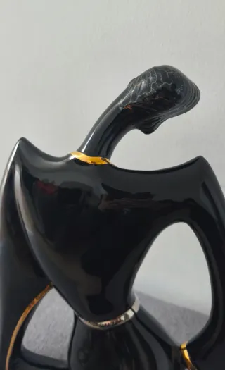 Figura cerámica estilo modernista