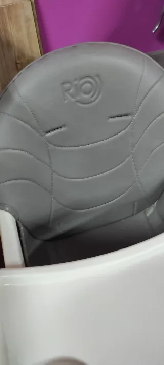 Trona de bebé RIO gris y blanca