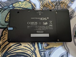 Nintendo DSi Negra + microSD 16GB