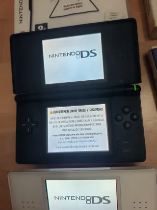 2 Nintendo DS Lite Blanca y Negra + Juegos