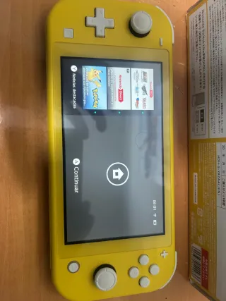 Nintendo Switch Lite Amarillo