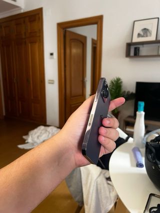 iPhone 14 Pro Max Morado