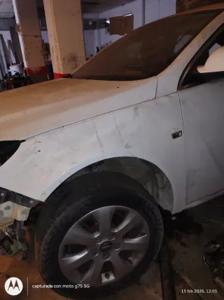 Paleta izquierdo del insignia 2015