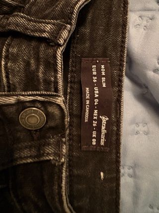 Vaqueros Stradivarius negros talla XS