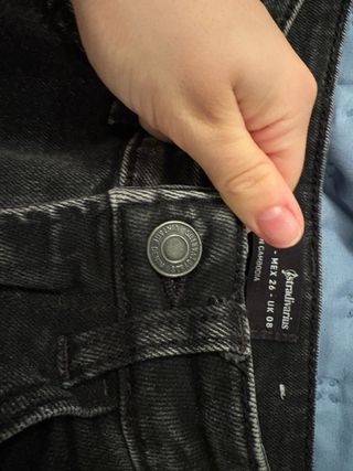 Vaqueros Stradivarius negros talla XS