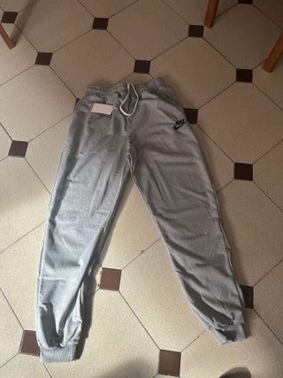Pantalón de chándal Nike gris