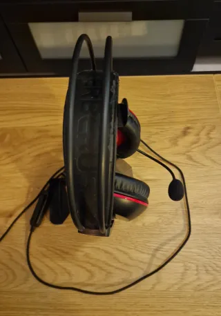 Cascos Gaming Asus ROG, con muy poco uso.