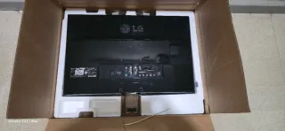 Monitor LG LED M2250 55cm