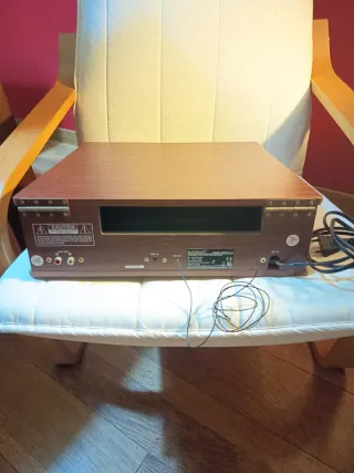 Tocadiscos Vintage Sunstech PXR32 Marrón