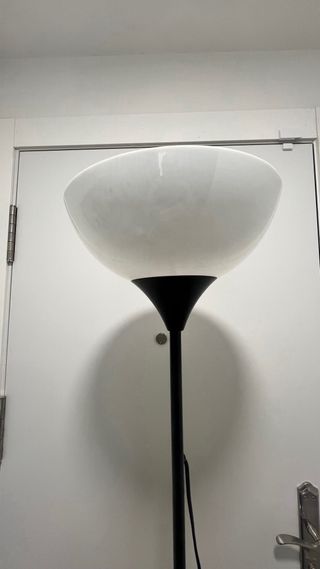 Lámpara de pie Ikea Negra