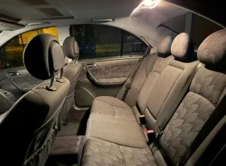 Mercedes-Benz Clase C 2005