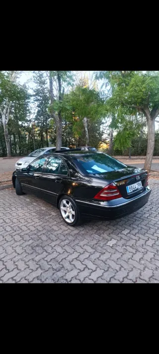 Mercedes-Benz Clase C 2005