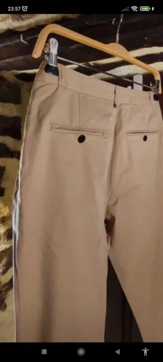 Pantalón Zara Woman pitillo beige