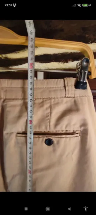 Pantalón Zara Woman pitillo beige