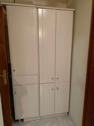 Armario auxiliar alto blanco con cajón y baldas