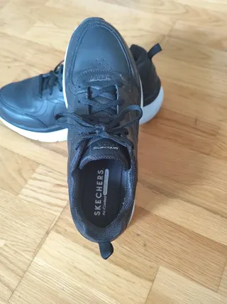 Zapatillas Skechers D'Lux Walker Negras