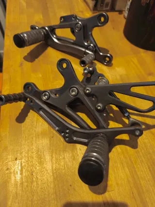 Estriberas Yamaha R1