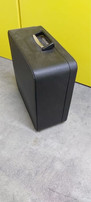 Máquina de escribir Olympia con maletín