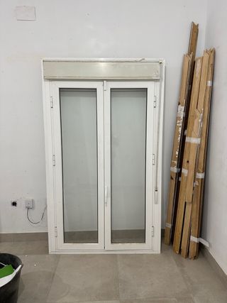 Ventana aluminio blanca