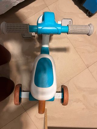 Triciclo infantil KORIMEFA