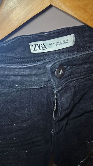 Jeans Zara Pintura Negros Talla 42 Impecables