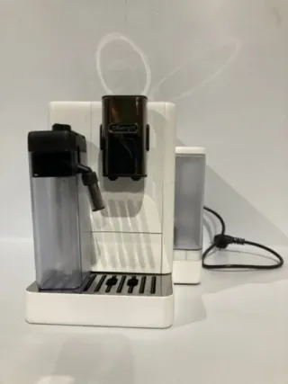 Cafetera DeLonghi Rivelia Blanca