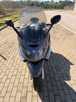 Piaggio X Evo 250 ie de color Gris. 48.211 Km.