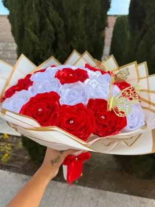 Ramo de flores de satén rosa y blanco o cualquier