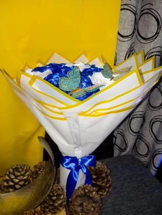 Ramo de flores de satén rosa y blanco o cualquier