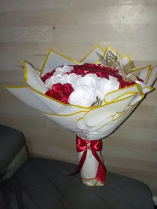 Ramo de flores de satén rosa y blanco o cualquier