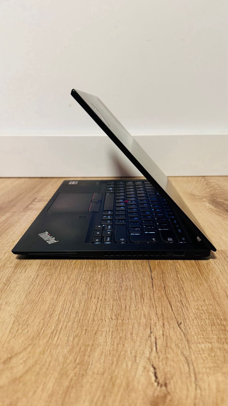 Lenovo ThinkPad T14S Táctil / LTE/ 16RAM Wifi6 AMD afbeelding 5