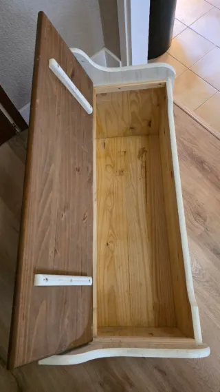 Baúl de madera maciza natural