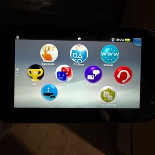 PS Vita Slim PCH-2004 Console Caricabatterie e sd