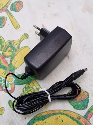 Cargador Huawei HW-120100E11W 12V 1A