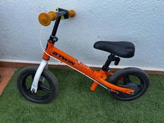 Bici sin pedales B'TWIN naranja