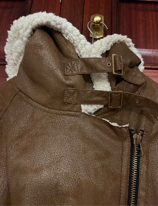 Abrigo marrón borreguito talla única.