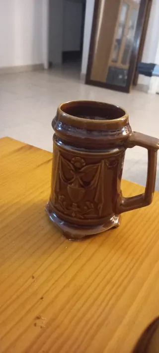 Juego 7 jarras cerámica vintage relieve conjunto