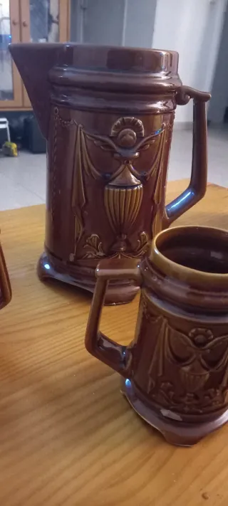 Juego 7 jarras cerámica vintage relieve conjunto