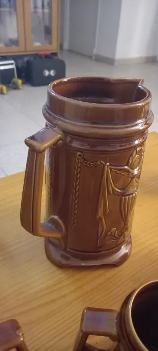 Juego 7 jarras cerámica vintage relieve conjunto