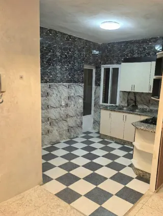 PISO ENORME EN CORIA CACERES 3 HABITACIONES 1 BAÑO