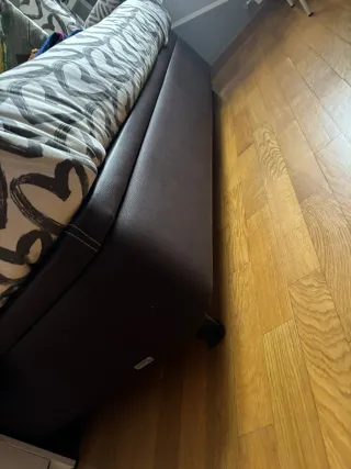 Canapé de piel marrón