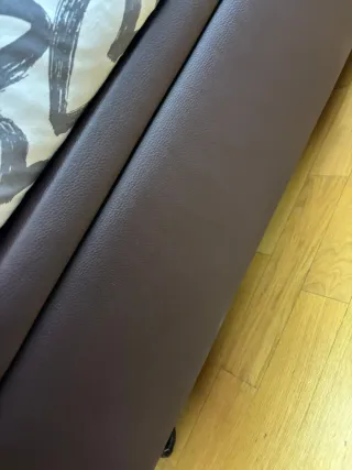 Canapé de piel marrón