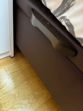 Canapé de piel marrón