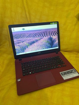 Portátil Acer Rojo